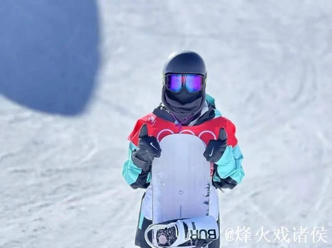 武绍桐单板滑雪世界杯卡尔加里站摘银