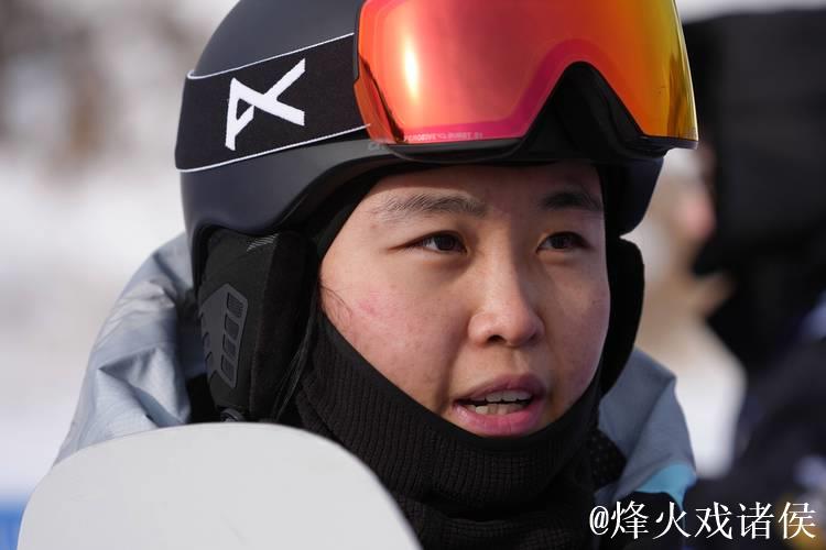 武绍桐单板滑雪世界杯卡尔加里站摘银